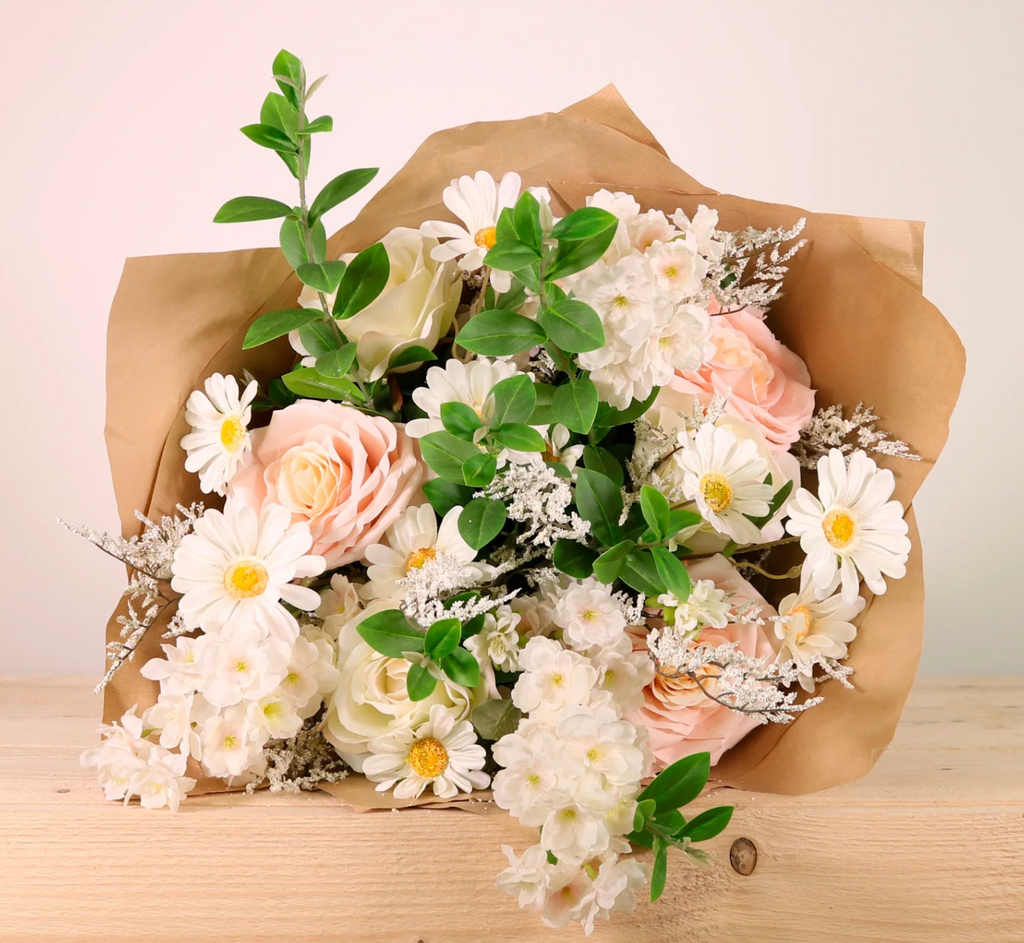 Blush Harmony — Instant Bloom Bouquet